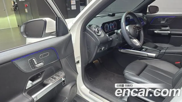 Mercedes-Benz GLB-Class — фото 10