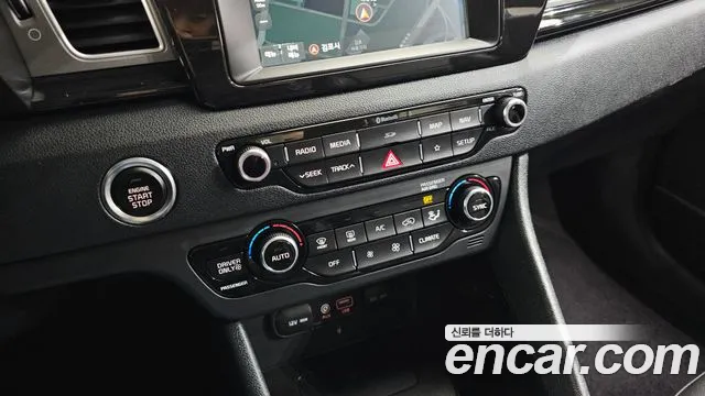 Kia Niro — фото 18