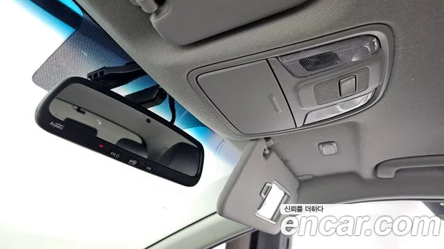 Kia Niro — фото 19