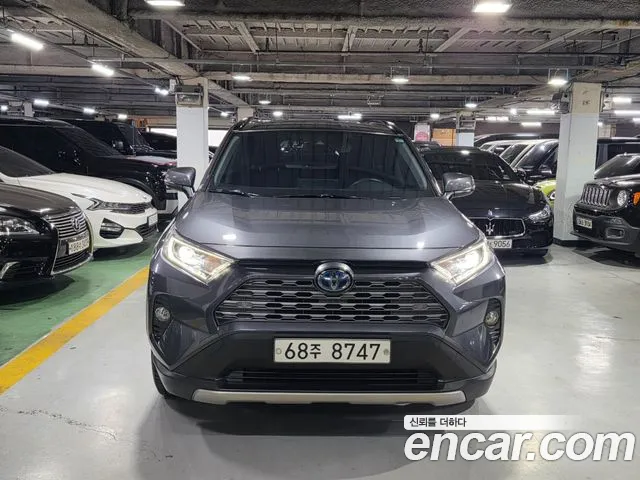 Toyota RAV4 — фото 3