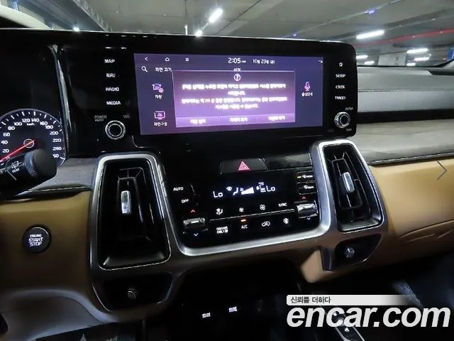 Kia Sorento — фото 11