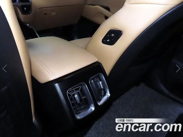 Kia Sorento — фото 16