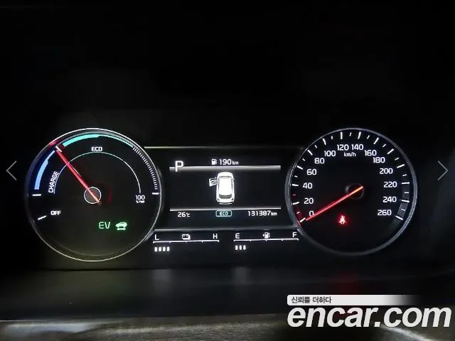 Kia Sorento — фото 9