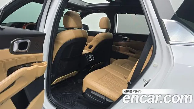 Kia Sorento — фото 11