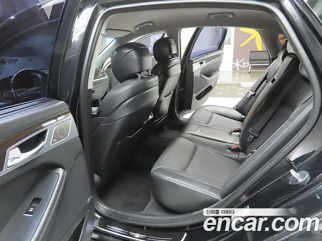 Genesis G80 — фото 10