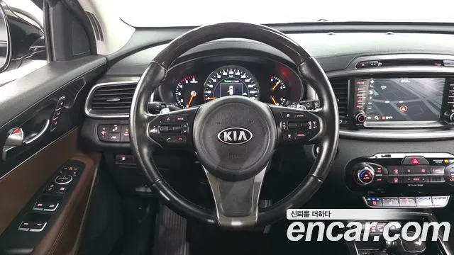 Kia Sorento — фото 12