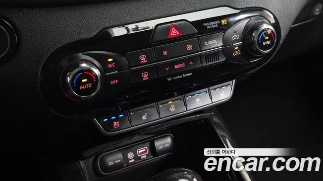 Kia Sorento — фото 18