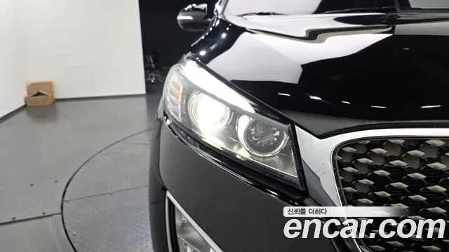 Kia Sorento — фото 22