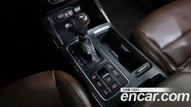 Kia Sorento — фото 9