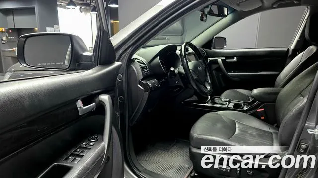 Kia Sorento — фото 12