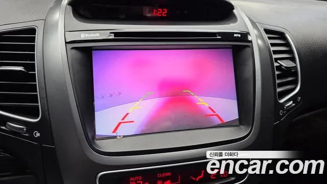 Kia Sorento — фото 15