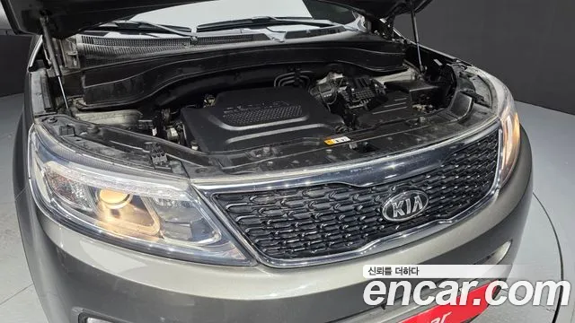 Kia Sorento — фото 6