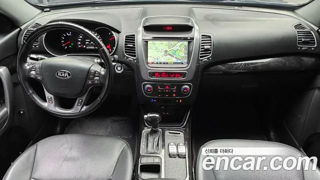 Kia Sorento — фото 7