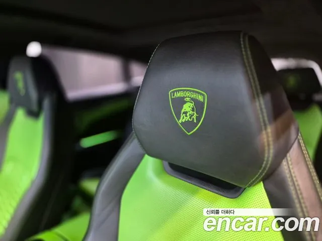 Lamborghini Urus — фото 12