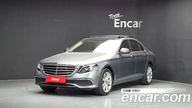 Mercedes-Benz E-Class — фото 1
