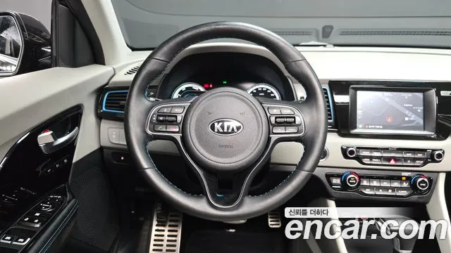 Kia Niro — фото 12
