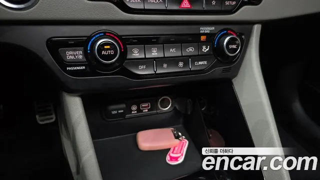 Kia Niro — фото 16