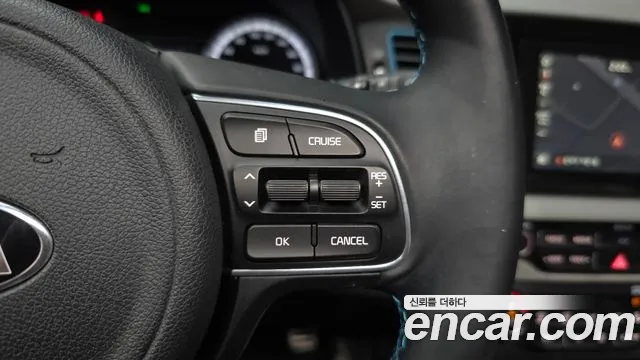 Kia Niro — фото 17