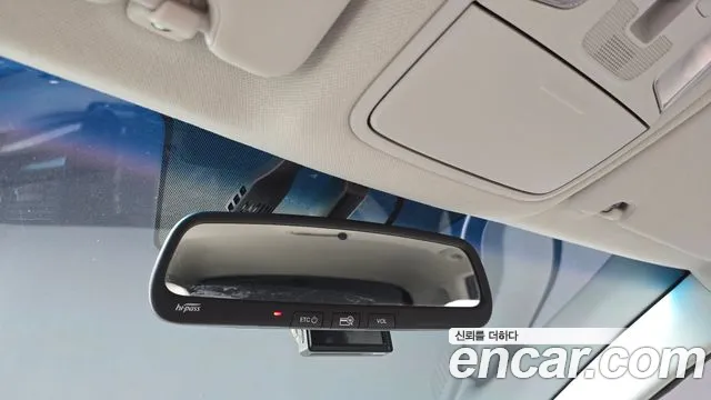 Kia Niro — фото 31