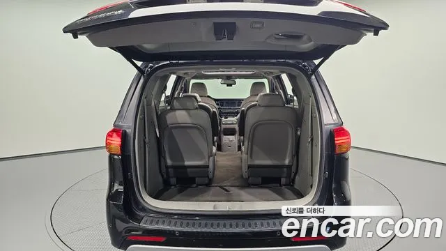 Kia Carnival — фото 20
