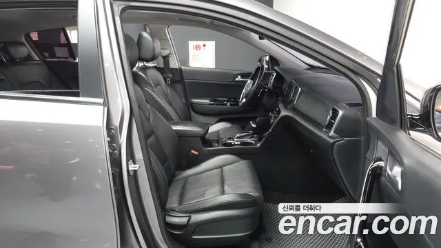 Kia Sportage — фото 10