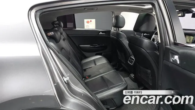 Kia Sportage — фото 11