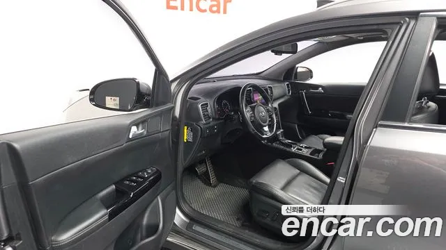 Kia Sportage — фото 9