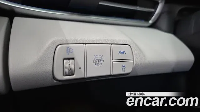 Hyundai Avante — фото 20