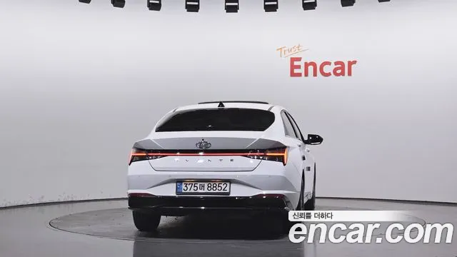 Hyundai Avante — фото 4