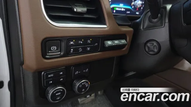 Chevrolet Tahoe — фото 32