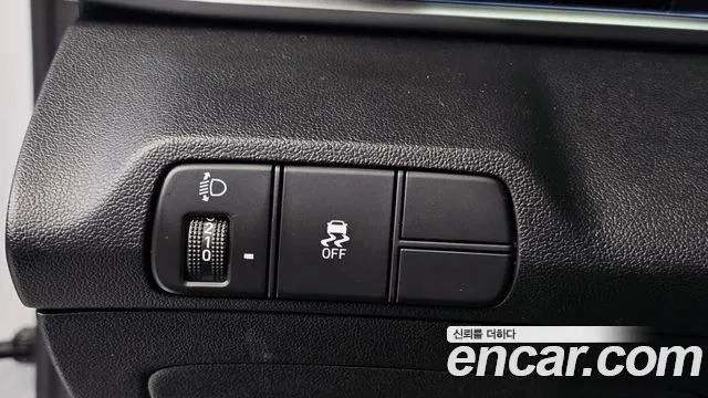 Hyundai Avante — фото 19