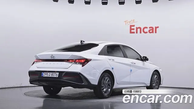 Hyundai Avante — фото 2