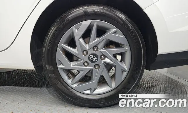 Hyundai Avante — фото 21