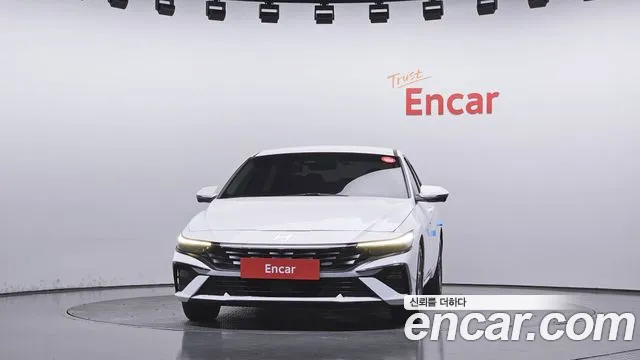 Hyundai Avante — фото 3