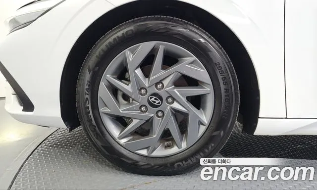 Hyundai Avante — фото 5