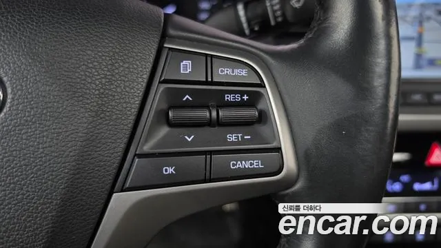 Hyundai Avante — фото 15