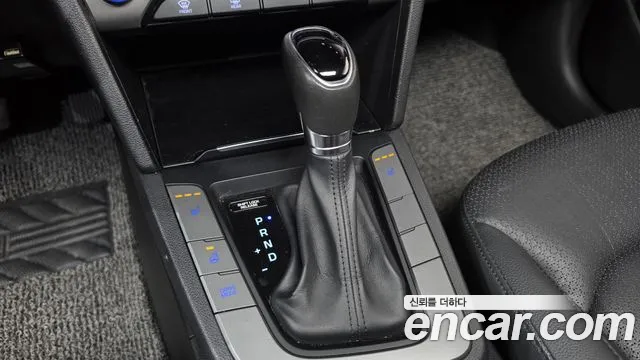 Hyundai Avante — фото 9