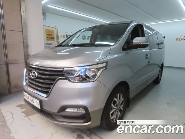 Hyundai Starex — фото 1