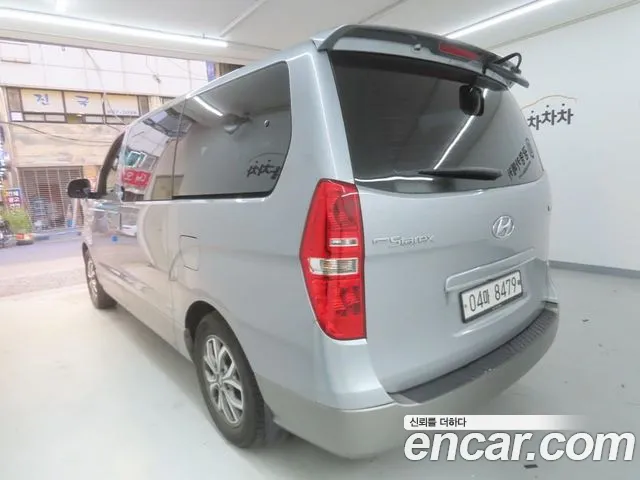 Hyundai Starex — фото 2