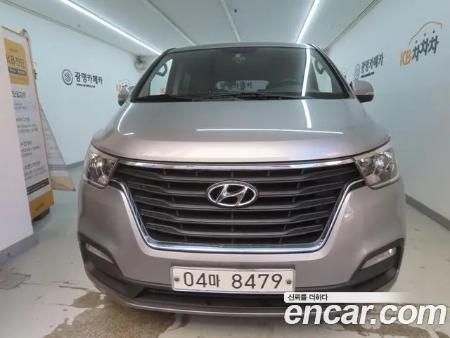 Hyundai Starex — фото 3