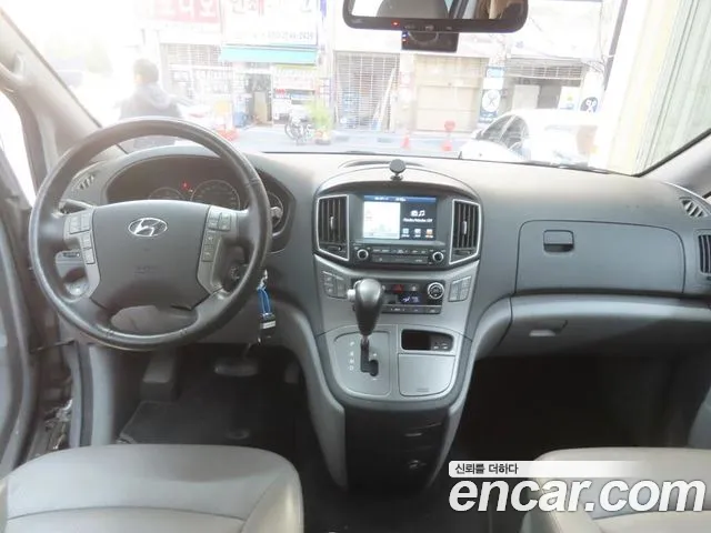Hyundai Starex — фото 10