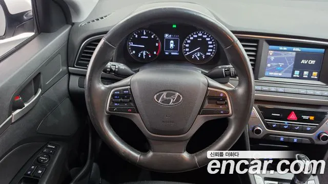 Hyundai Avante — фото 14