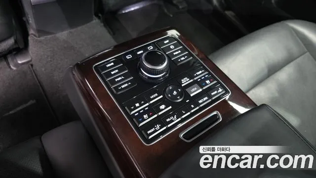 Hyundai Equus — фото 19