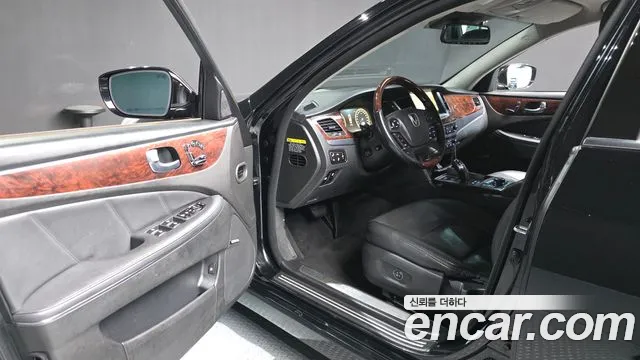 Hyundai Equus — фото 10