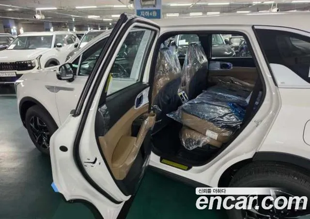 Kia Sorento — фото 11