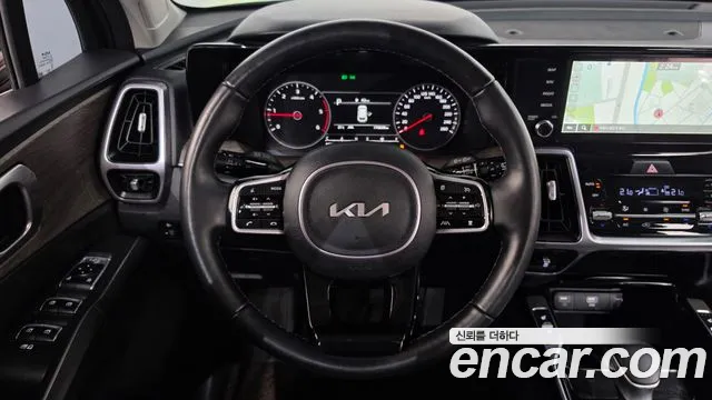 Kia Sorento — фото 12