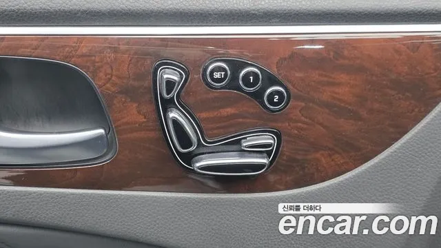 Hyundai Equus — фото 13