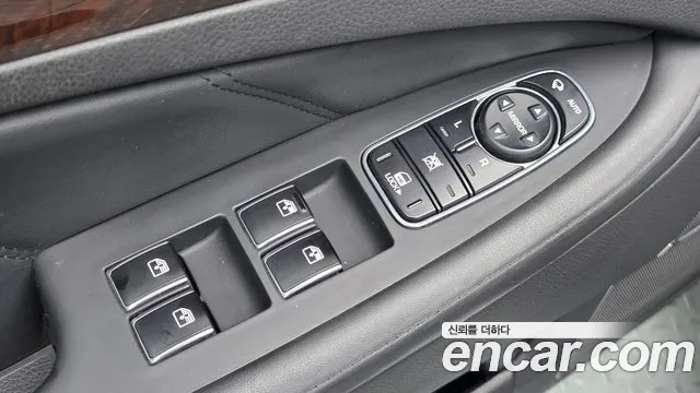 Hyundai Equus — фото 14