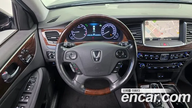 Hyundai Equus — фото 18