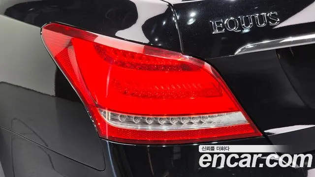 Hyundai Equus — фото 23